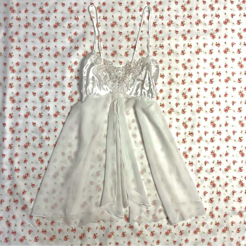 Frederick’s Of Hollywood white babydoll top lingerie top size L